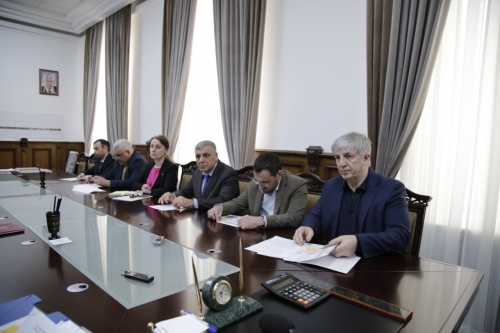 Хизри Абакаров обсудил на оргкомитете вопросы организации экспертного форума «Дербент – умный город: стратегии и технологии»