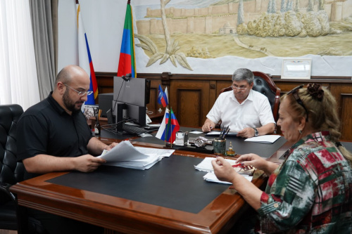 В Дербенте прошел прием граждан с участием депутатов Государственной Думы 