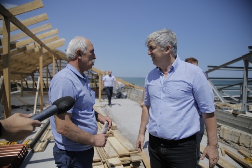 Глава Дербента проинспектировал ход капремонта школы №9 