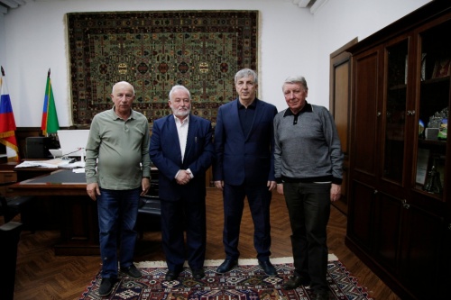 Хизри Абакаров встретился с ведущими археологами страны по вопросу археологических раскопок на территории Дербента