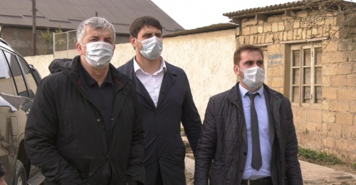 Мэр Дербента Хизри Абакаров выехал с инспекционной проверкой на улицу имени Мусы Манарова