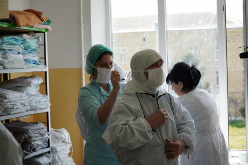 Заместитель Министра здравоохранения РФ Олег Гриднев о распространении коронавируса: «Это как радиация, его не чувствуешь, но люди болеют, умирают. И с этим нам надо бороться всем вместе!»