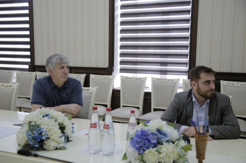 Мэру Дербента презентовали один из вариантов проекта городской набережной